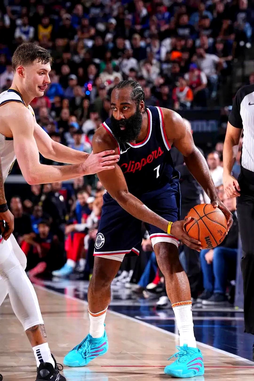 关于加时末段洛杉矶快船备战社区盾，扳平良机细节曝光，压力陡增，轮换策略成焦点的信息雷速体育比分