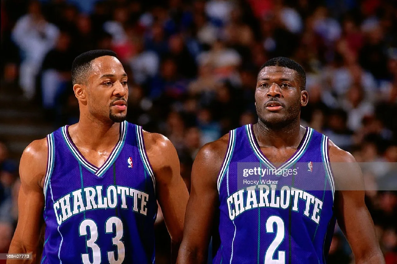 关于斯图加特强势反弹备战西甲德罗巴在中国队比赛中精彩发挥之后，赛前夏洛特黄蜂队长鼓劲的信息雷速体育赛事